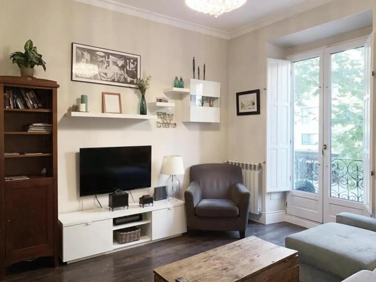 Apartamento Atocha Madrid Centro Ave Muy Grande Bagian luar foto